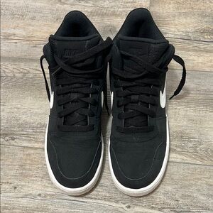 Nike Women’s Black Sneakers